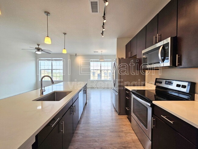 Foto del edificio - 9220 Wilde Ln