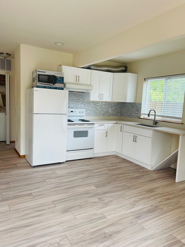 Foto del edificio - 757 N 102nd St