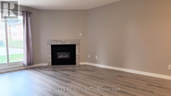 Building Photo - 136-136 Conway Dr