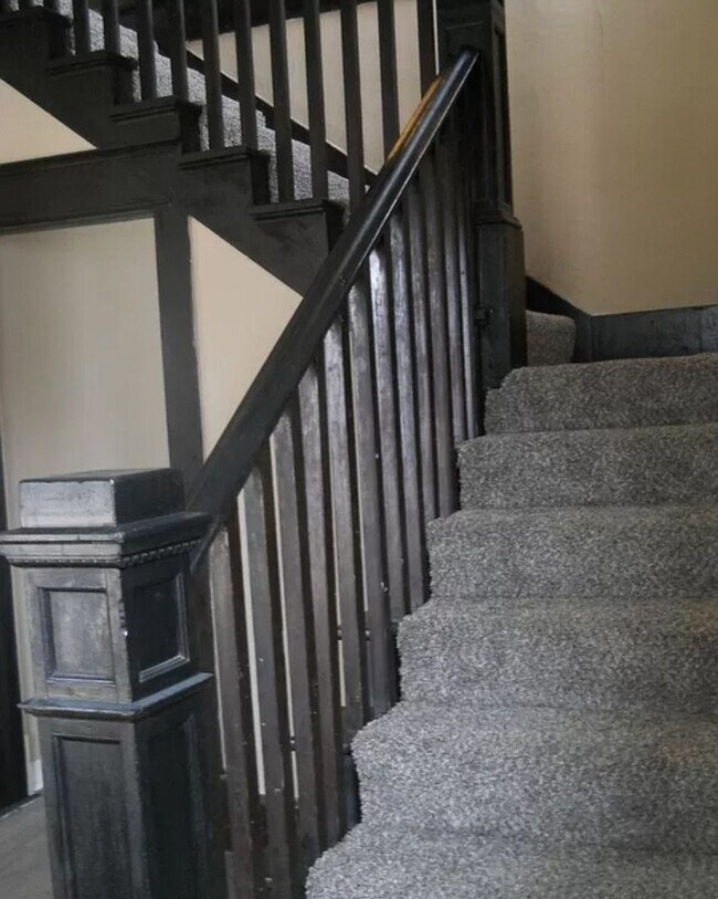 Foto del edificio - Available Now!