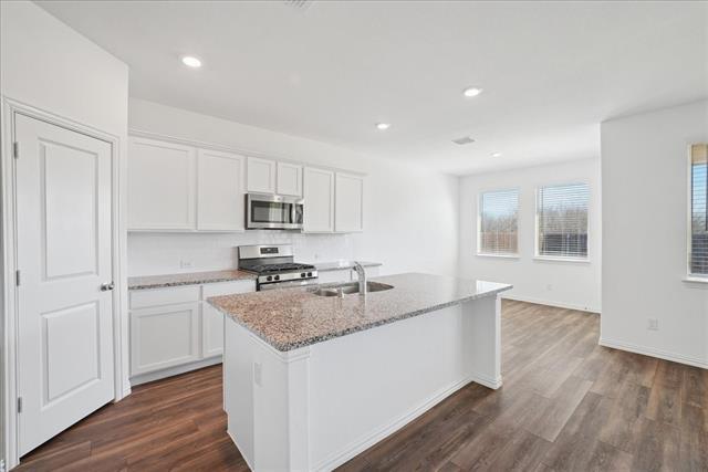 Building Photo - 846 Sitwell Dr