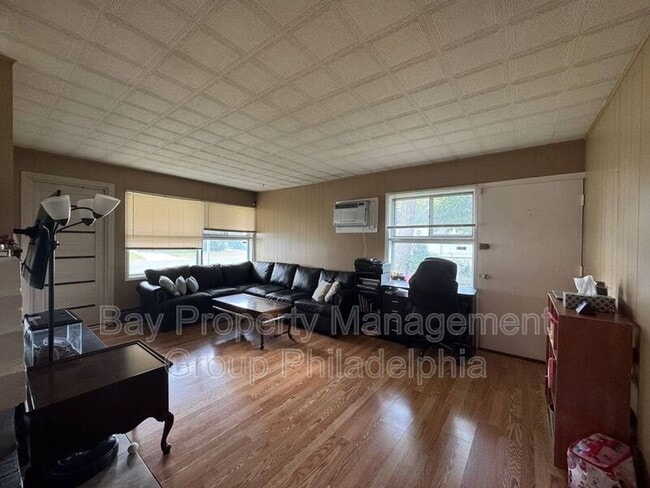 Foto del edificio - 123 Elderberry Dr