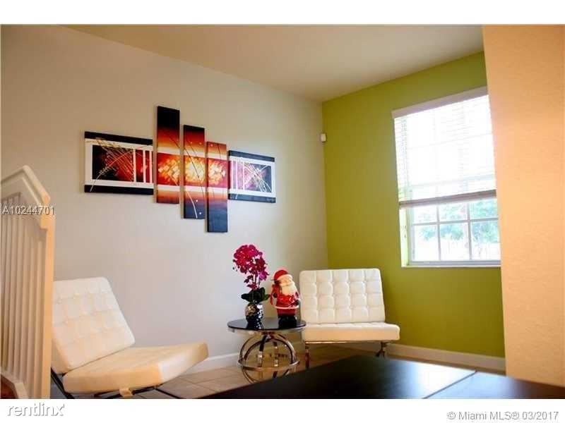 Foto del edificio - 9135 SW 227th St