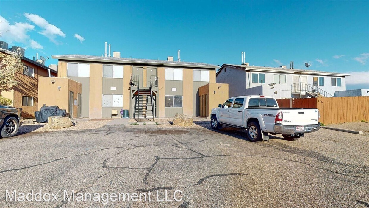 Foto principal - 130 Altez St NE