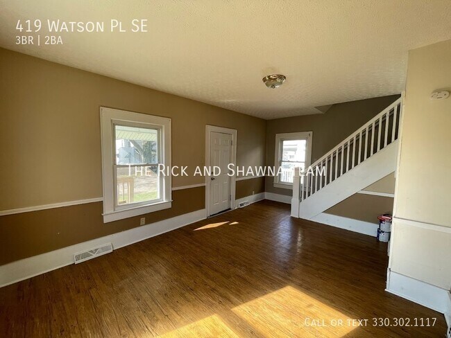 Building Photo - Three bedroom 1 1/2 bathroom home for rent