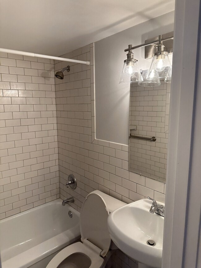 Building Photo - 4401 Dakota Ave