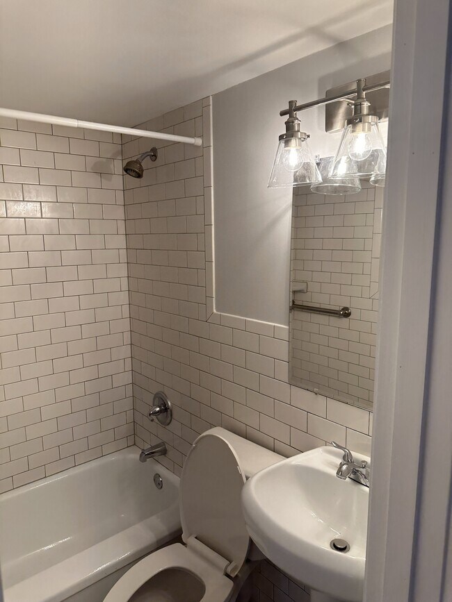 Foto del edificio - 4401 Dakota Ave