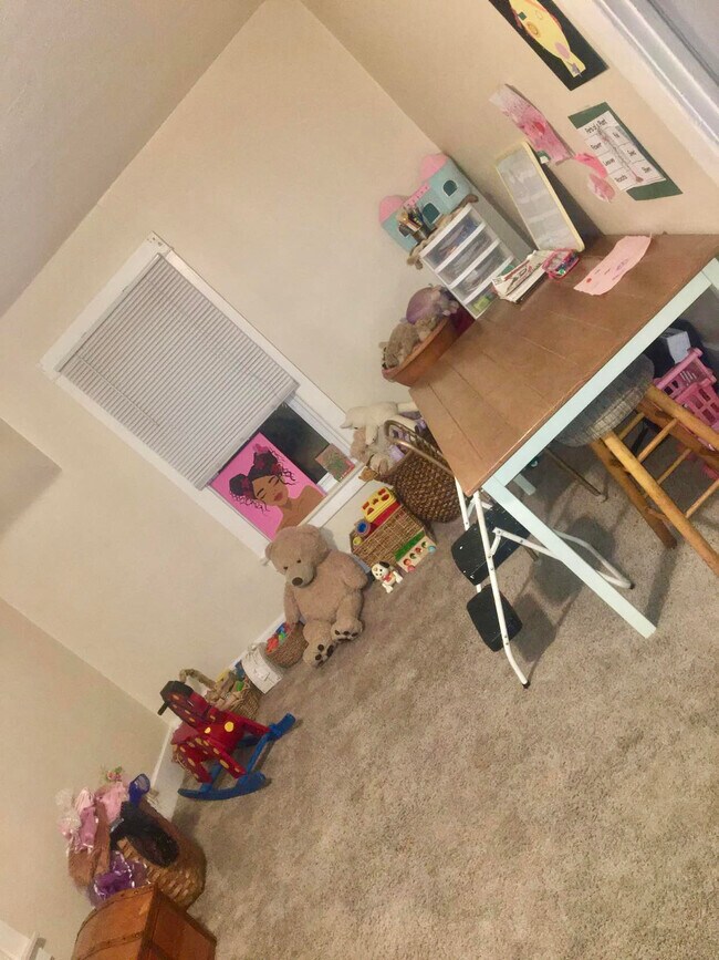 963-2 living room - 963 Washtenaw Rd