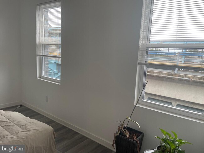Foto del edificio - 2550 Kensington Ave