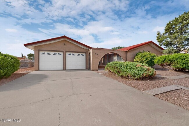 Building Photo - 4536 R L Shoemaker Dr