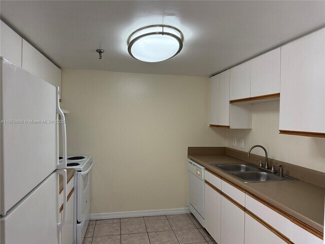 Foto del edificio - 915 NW 1st Ave