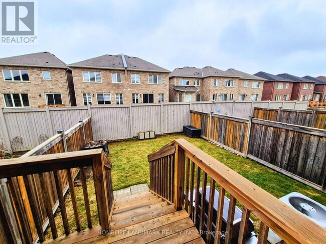 Photo du bâtiment - 61 Mondial Cres