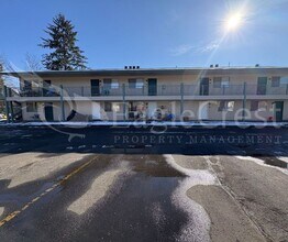 Building Photo - 17/19 S. Roosevelt