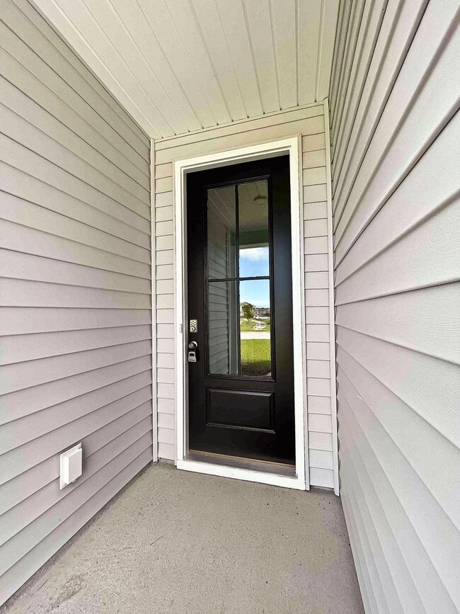 Foto del edificio - Available now. Beautiful 3 BR/2 BA Available in Cane Bay!