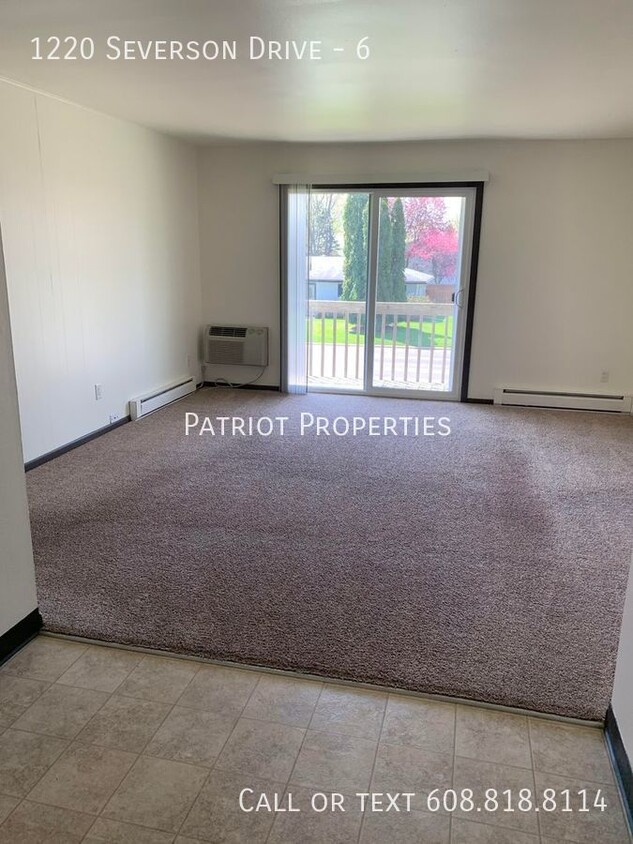 Foto principal - 1 bedroom/ 1 bath apartment in Sun Prairie...