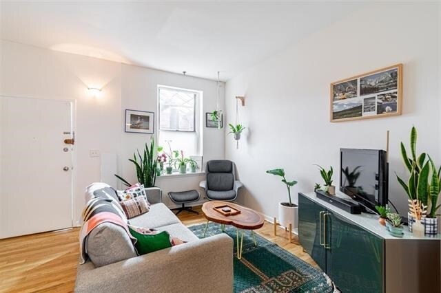 Foto del edificio - 187 Wayne St