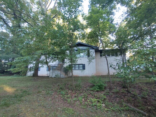 Building Photo - 1891 McGee Rd