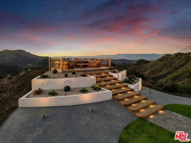 Building Photo - 265 Westlake Blvd