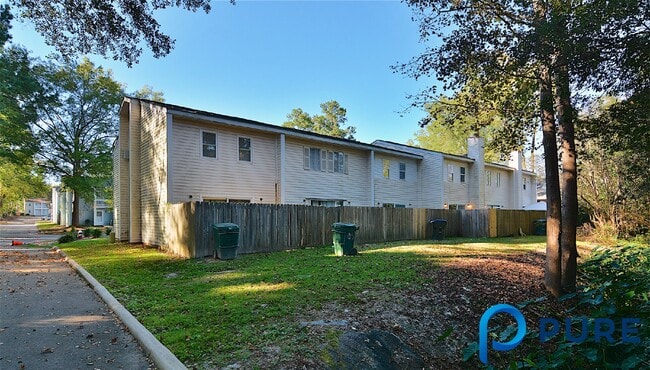Building Photo - 308 Percival Rd