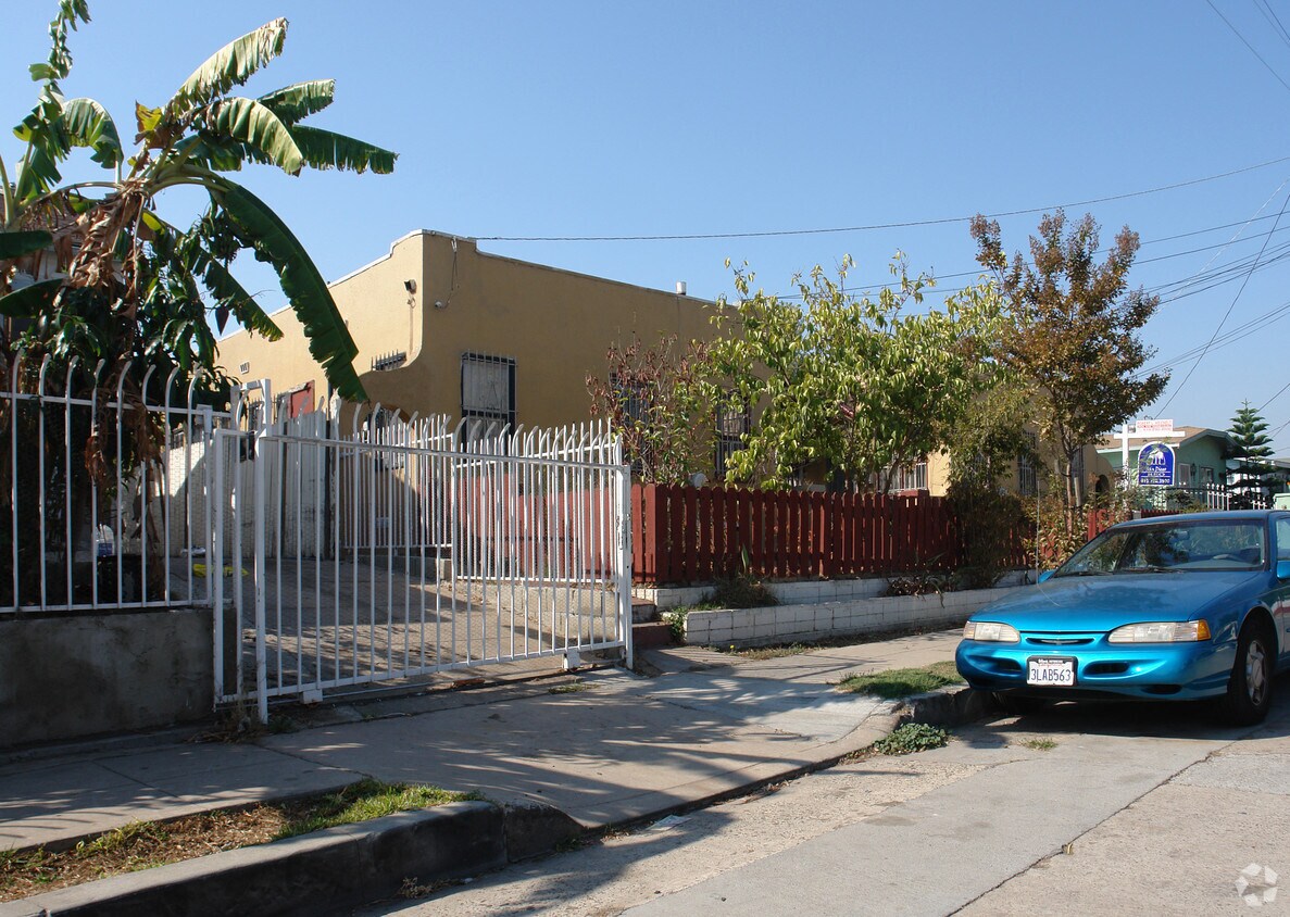 Building Photo - 4845-4851 Auburn Dr
