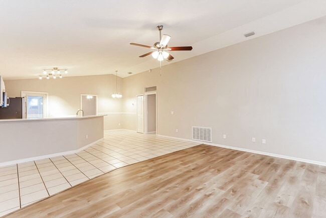 Building Photo - 24142 Twin Ct