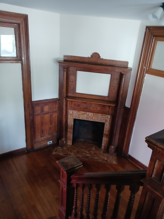 Primary Photo - 251 Church St