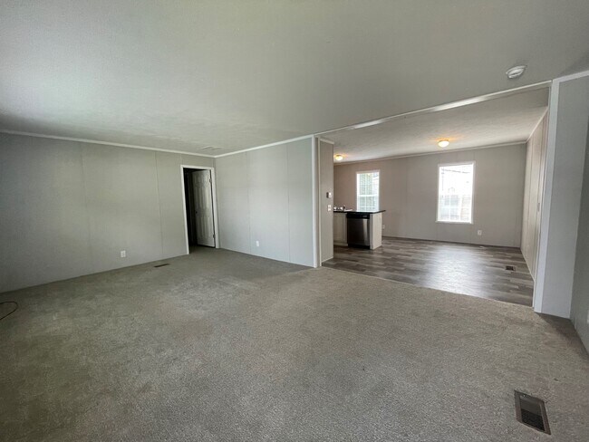 Building Photo - 152 Apollo Ave