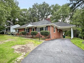 Building Photo - 2101 Glenthorne Rd