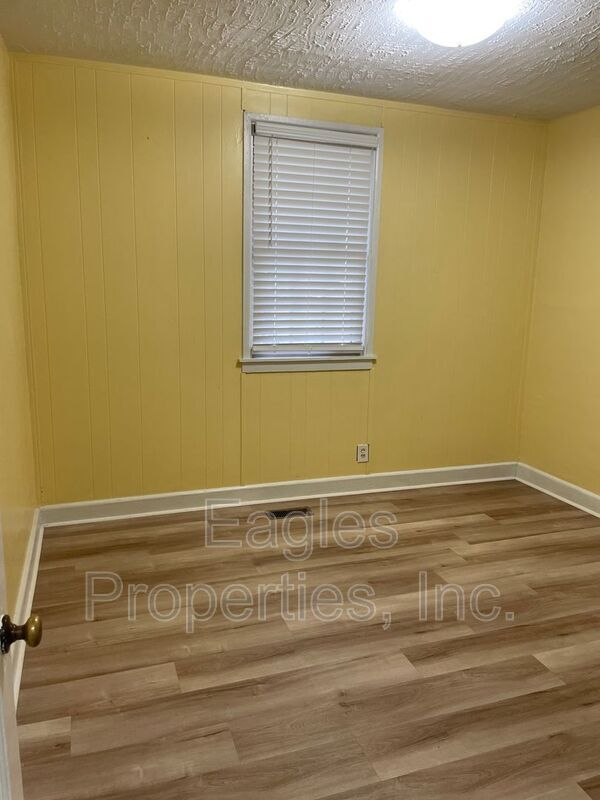 Foto del edificio - 219 Country Acres Rd