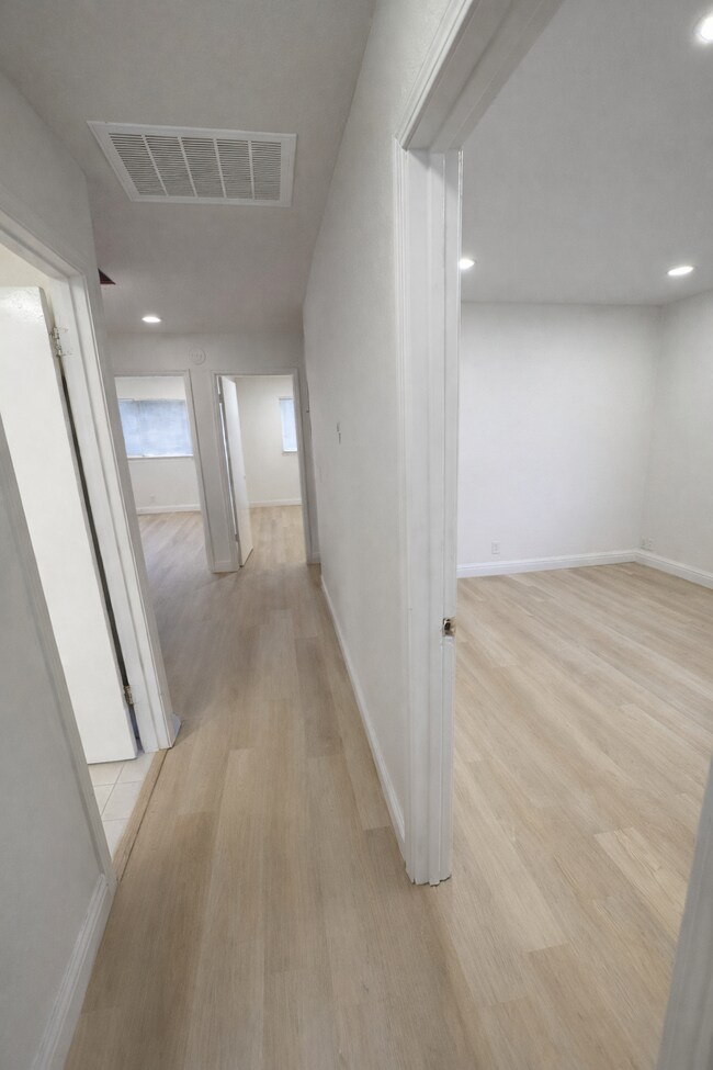 Foto del edificio - 5964 Gilman Way