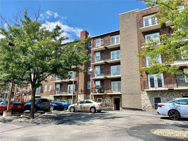 Building Photo - 5630 Pershing Ave