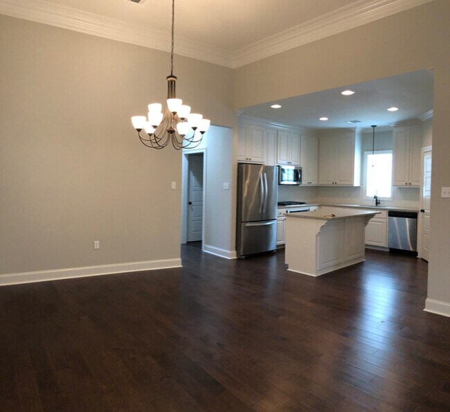 Building Photo - 4 Bedroom House in Lexington Park with Community Pool