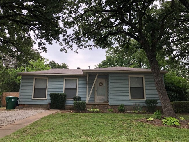 Amazing Cottage near TWU - Amazing Cottage near TWU House