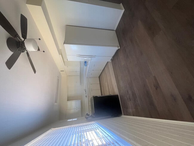 Foto del edificio - 499 S 2nd St