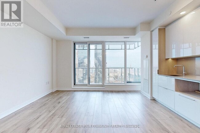 Photo du bâtiment - 28 Freeland St