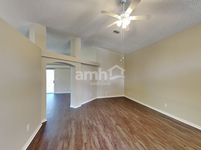 Building Photo - 2826 Sebastian Ln