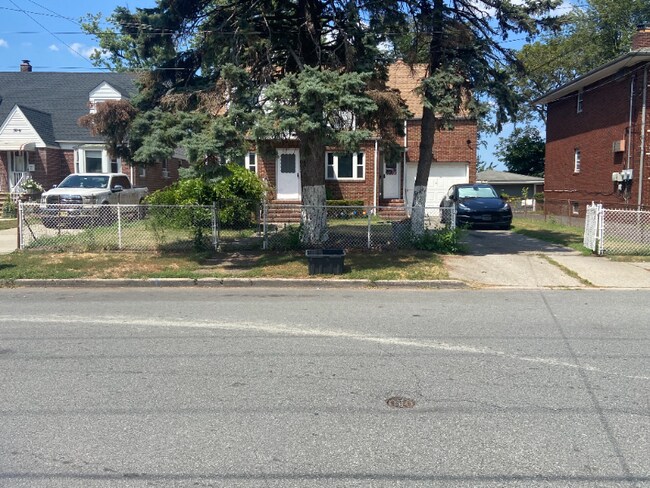 Building Photo - 36 Hamilton Ave