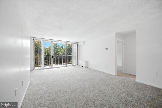 Building Photo - 2500 N Van Dorn St