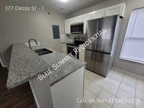 Building Photo - 377 Cross St