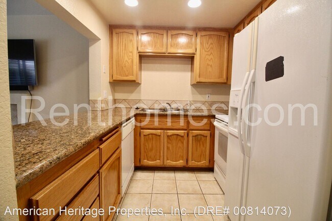 Building Photo - 1 br, 1 bath House - 4575 Ohio Street #2
