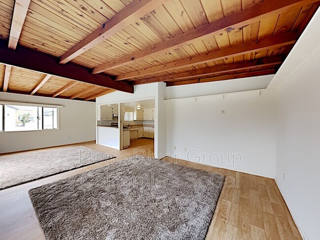 Building Photo - 3516 Ocean Dr