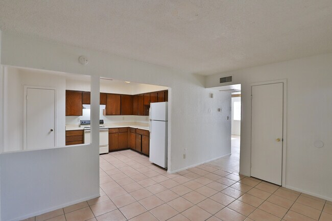 Foto del edificio - 506 W 9th St