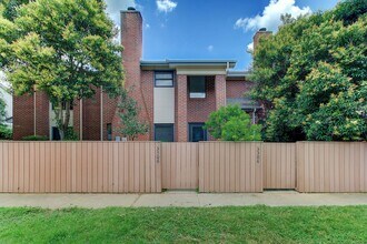 Building Photo - 3306 Foster Ln