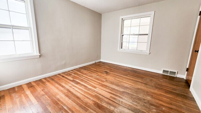 Foto del edificio - Adorable 3 bedroom, 1 bath bungalow