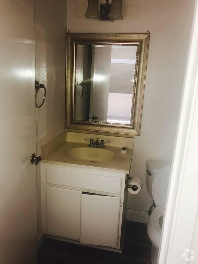 Crosspointe Village Loft Apartments for Rent Stanton, CA 1 Rentals