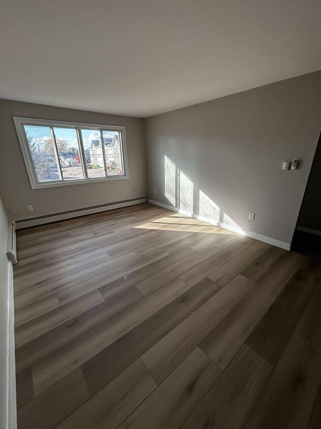 Building Photo - 427 High St