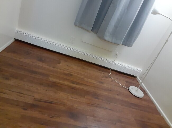 Masterbed room - 2056 Grand Ave