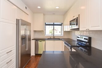 Building Photo - 7318 Paseo Verde