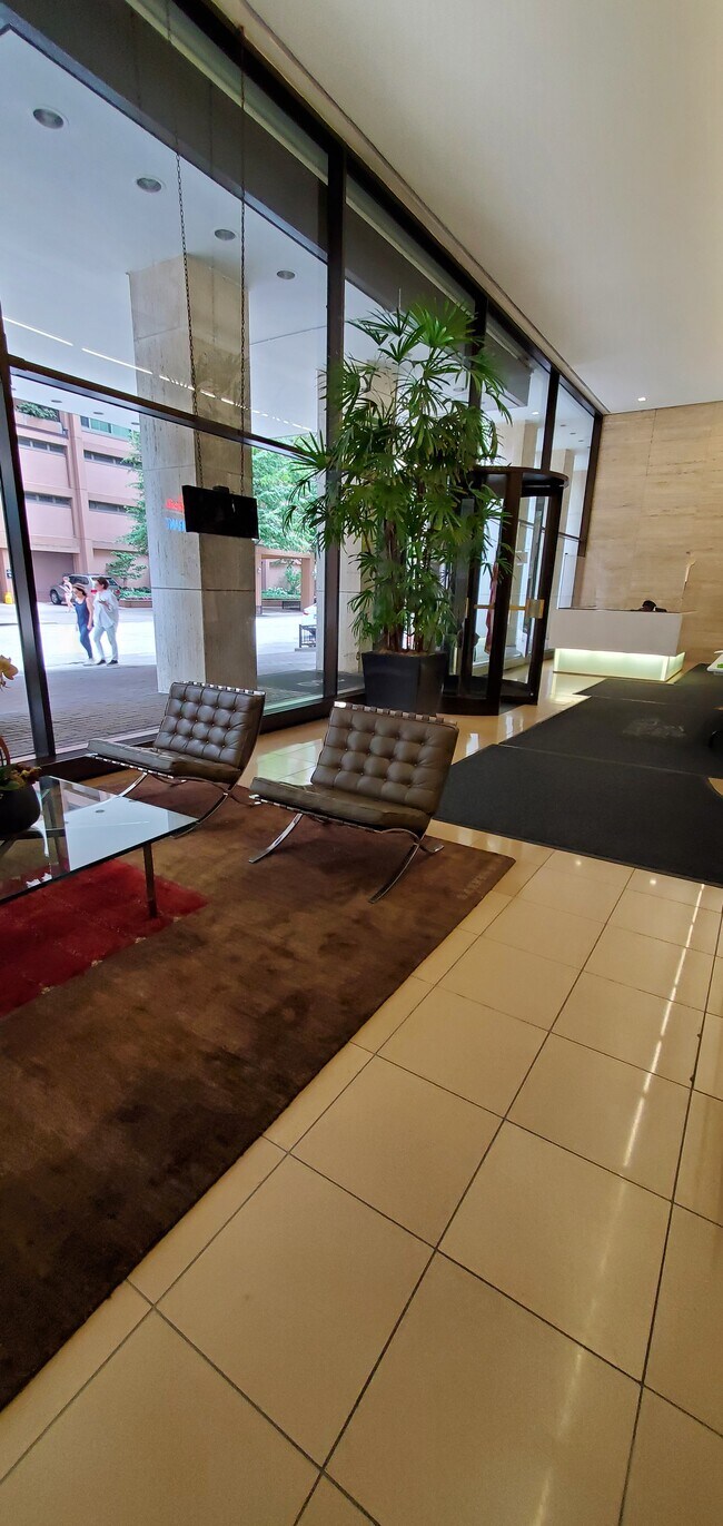 Foto del edificio - 260 E Chestnut St