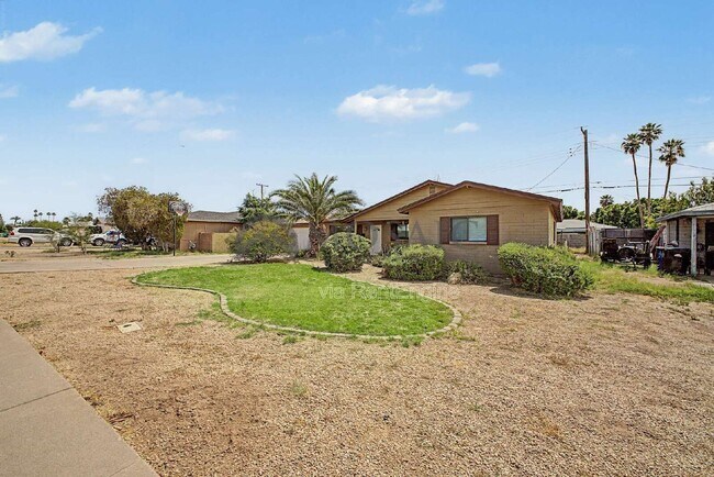 Foto del edificio - 1531 W 7th St